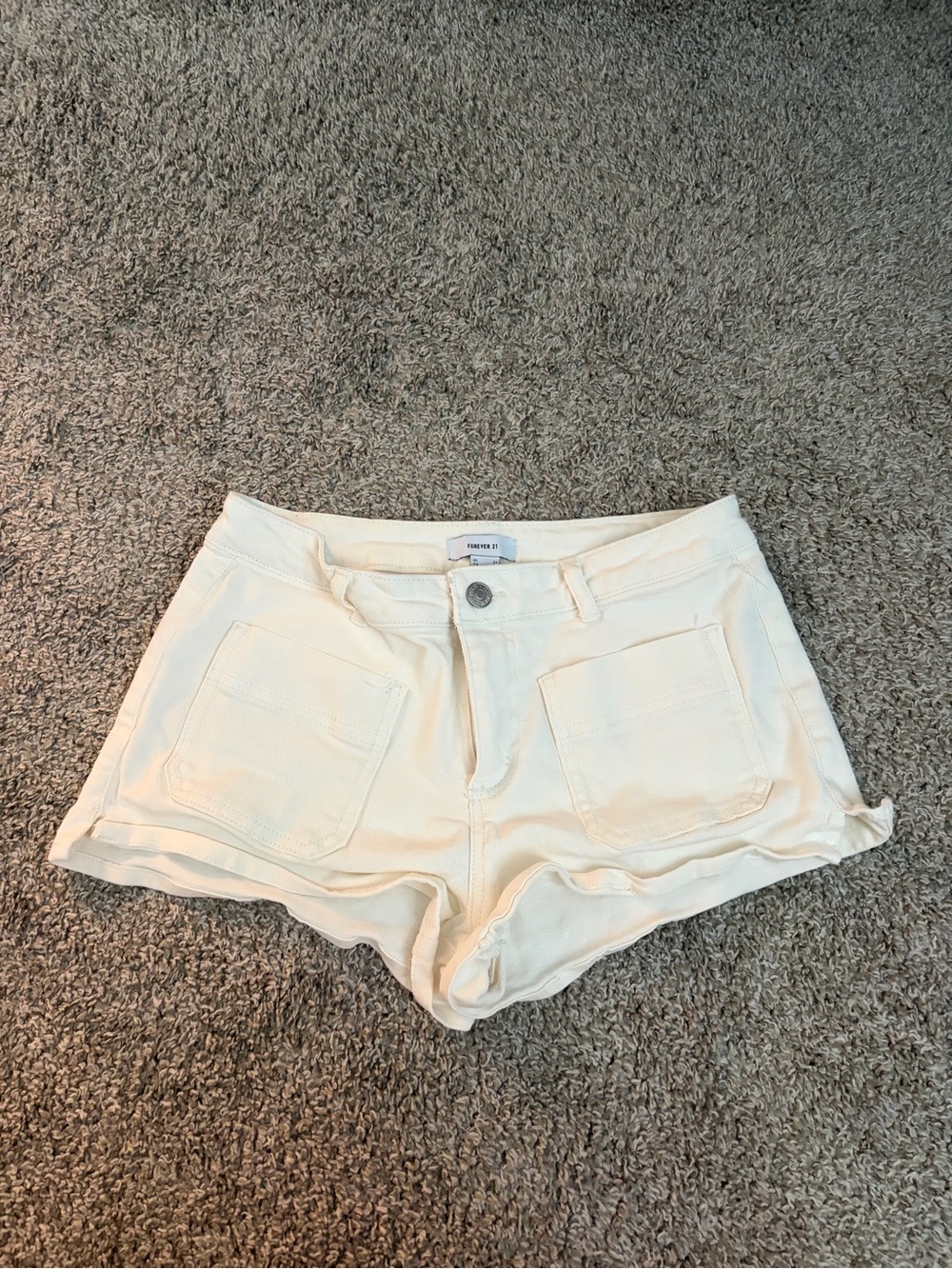 Forever 21 Shorts Women’s 27 Cream Beige Shorts EUC